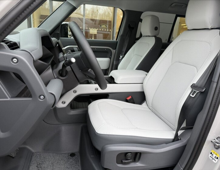 Land Rover Defender SUV / Terénní 3,0 l 184 kw