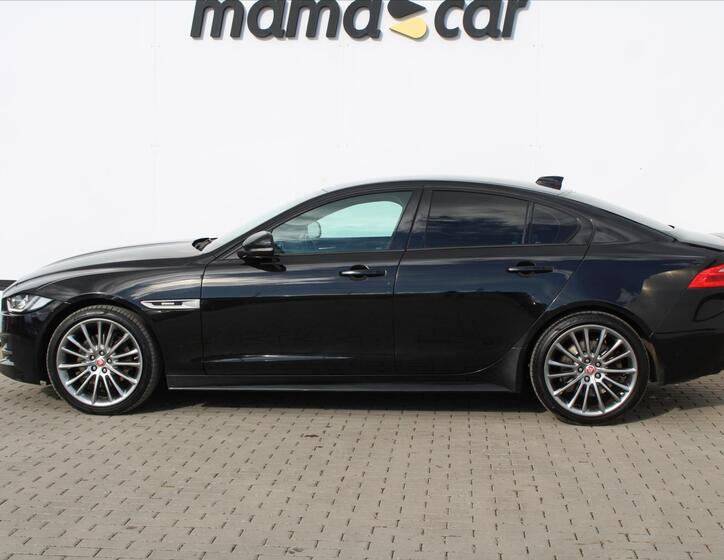 Jaguar XE 4