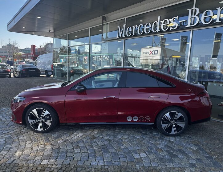 Mercedes-Benz CLA Sedan / Limuzína 0,0 200 kw