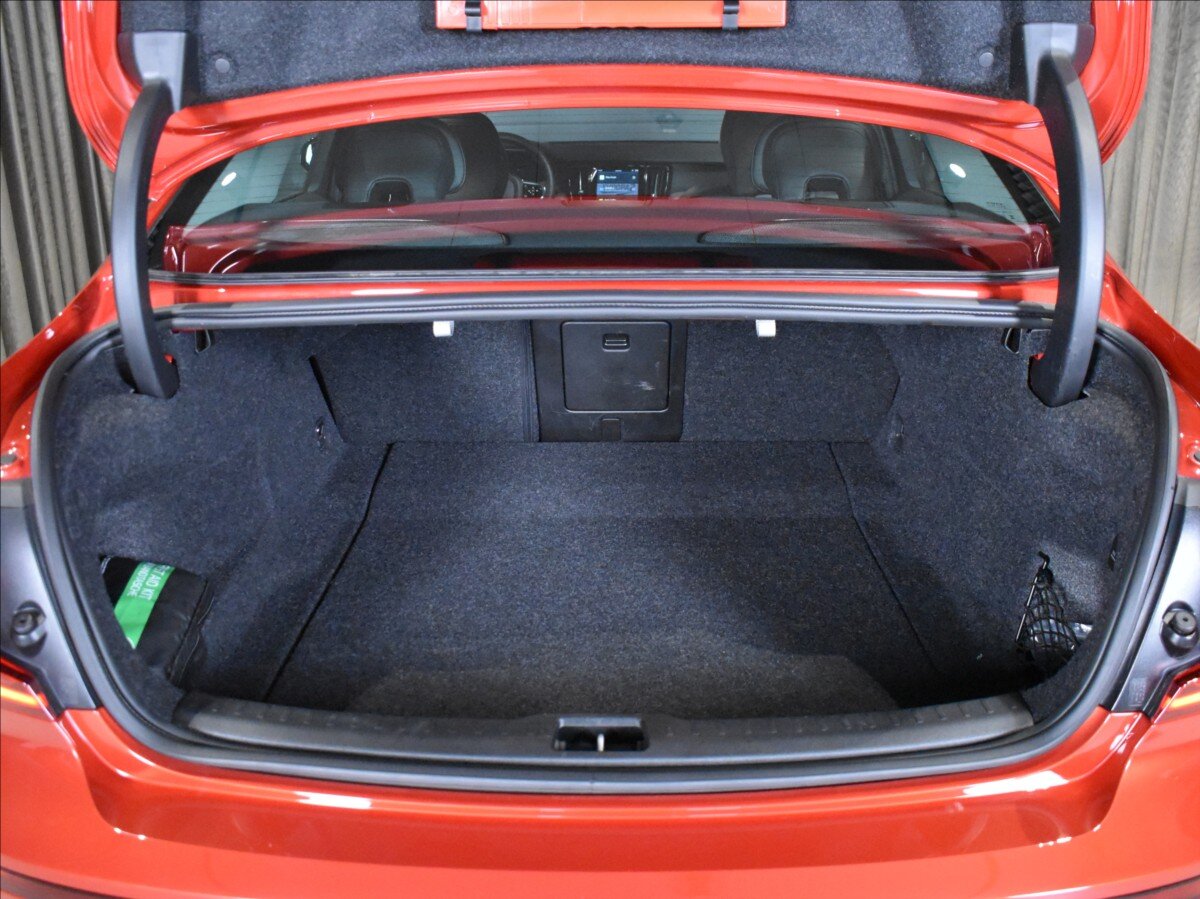 Volvo S60 Sedan / Limuzína 2,0 l 184 kw