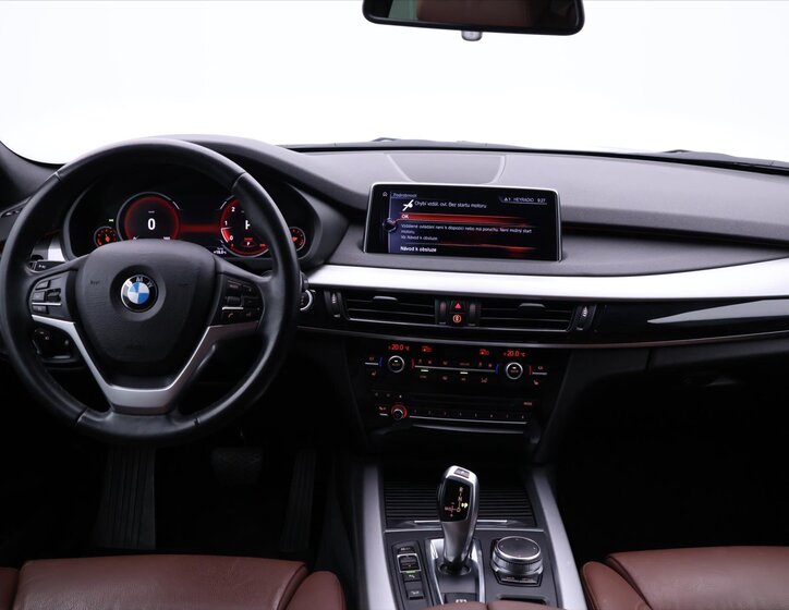 BMW X5 SUV / Terénní 3,0 l 230 kw