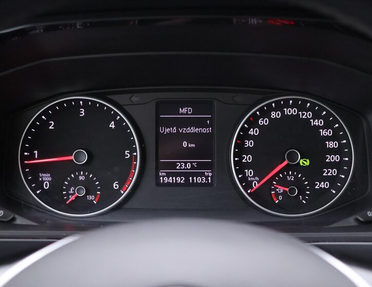 Volkswagen Multivan 19