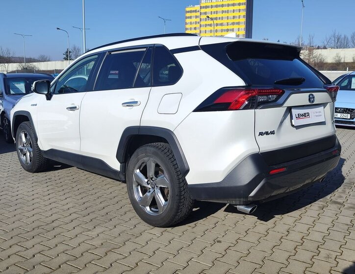 Toyota RAV4 SUV / Terénní 2,5 l 163 kw