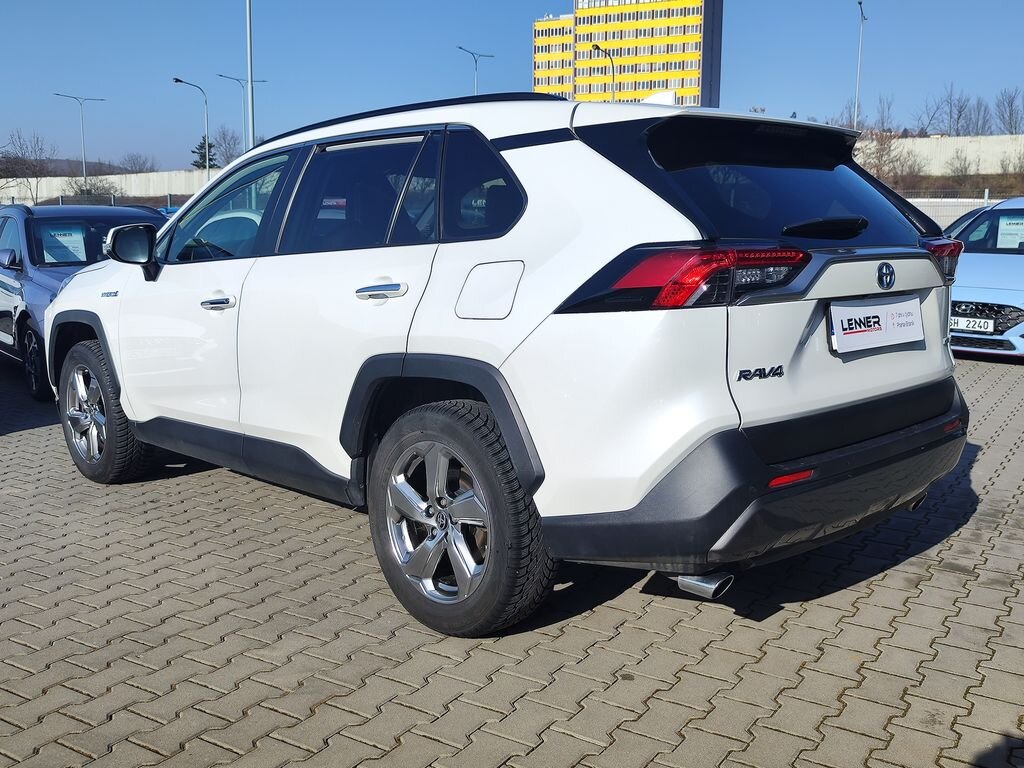 Toyota RAV4 SUV / Terénní 2,5 l 163 kw