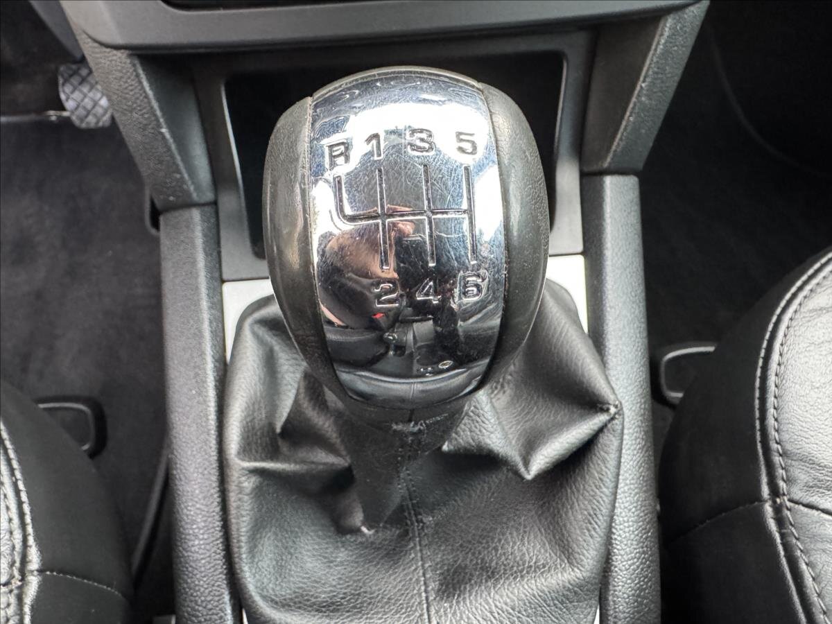 Škoda Yeti SUV / Terénní 1,2 l 77 kw