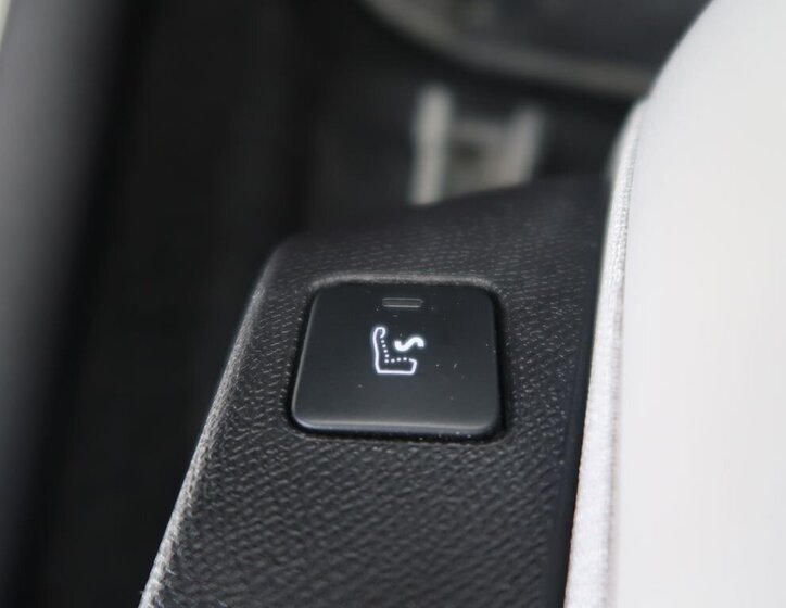 DS Automobiles DS9 Sedan / Limuzína 1,6 l 147 kw