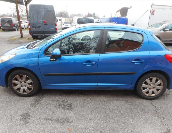 Peugeot 207 8
