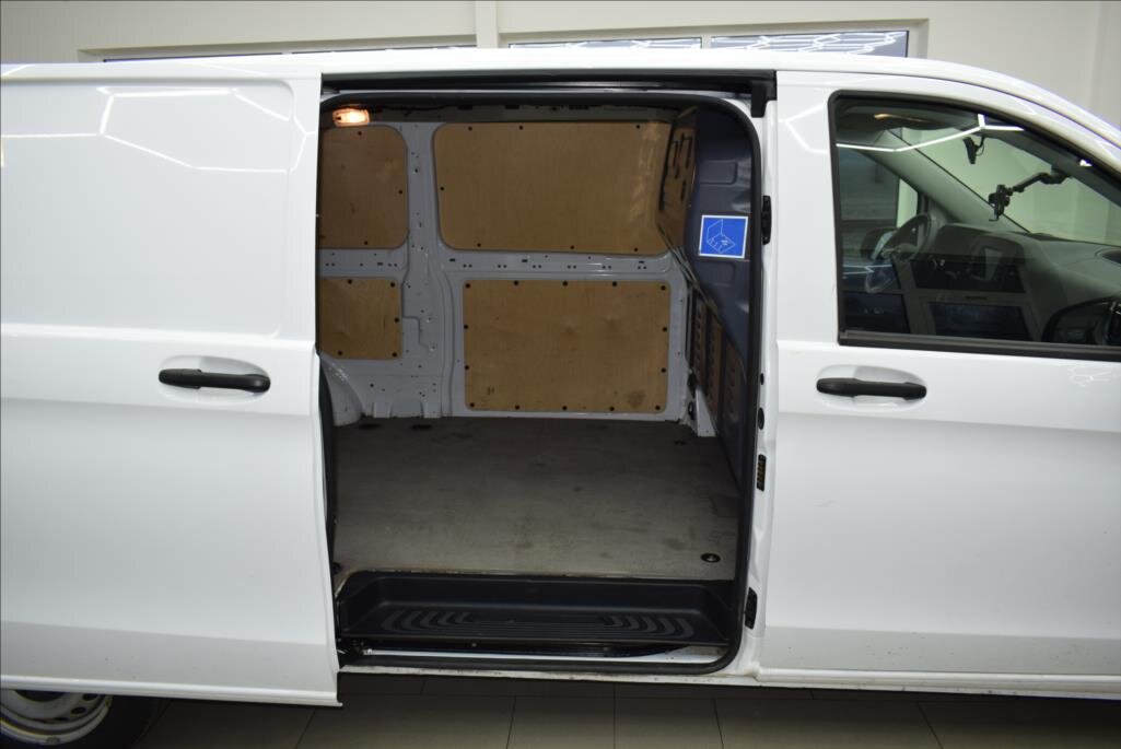 Mercedes-Benz Vito Skříň 2,0 l 120 kw