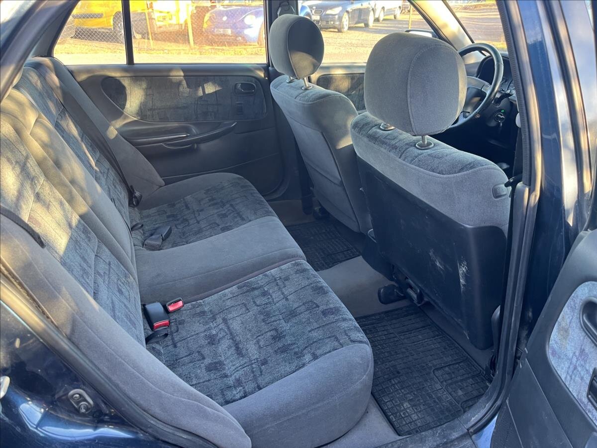 Mazda 626 Hatchback 2,0 l 85 kw