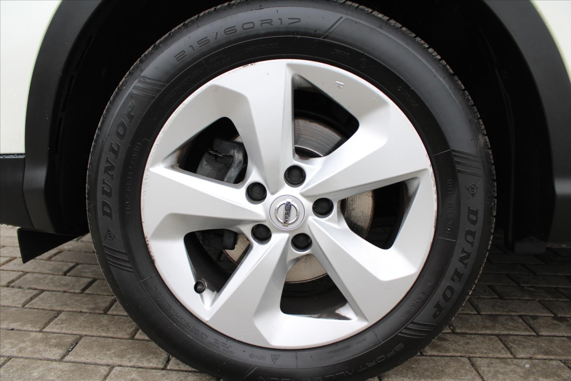 Nissan Qashqai SUV / Terénní 1,2 l 85 kw