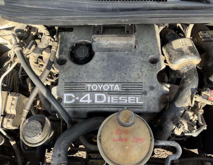 Toyota Avensis Verso 22