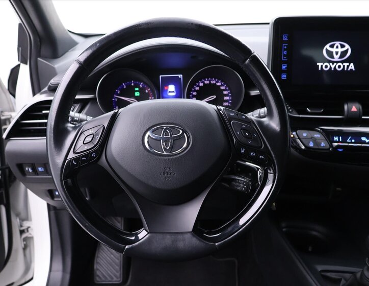 Toyota C-HR SUV / Terénní 1,2 l 85 kw