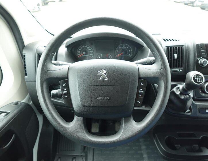 Peugeot Boxer Ostatní 2,2 l 121 kw