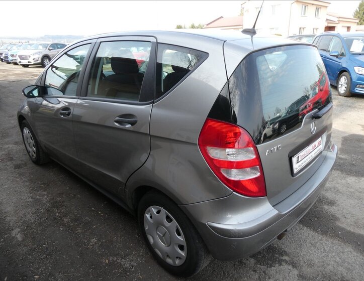 Mercedes-Benz Třídy A Hatchback 1,7 l 85 kw