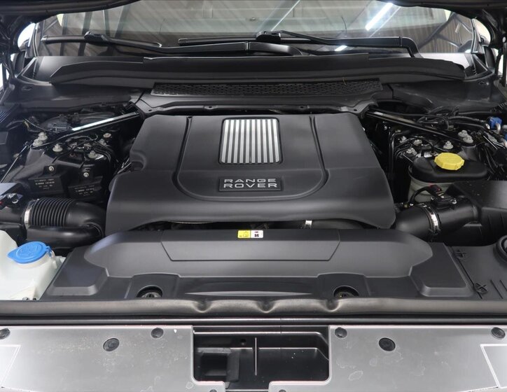 Land Rover Range Rover SUV / Terénní 4,4 l 250 kw