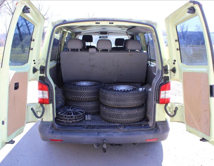 Volkswagen Transporter 9