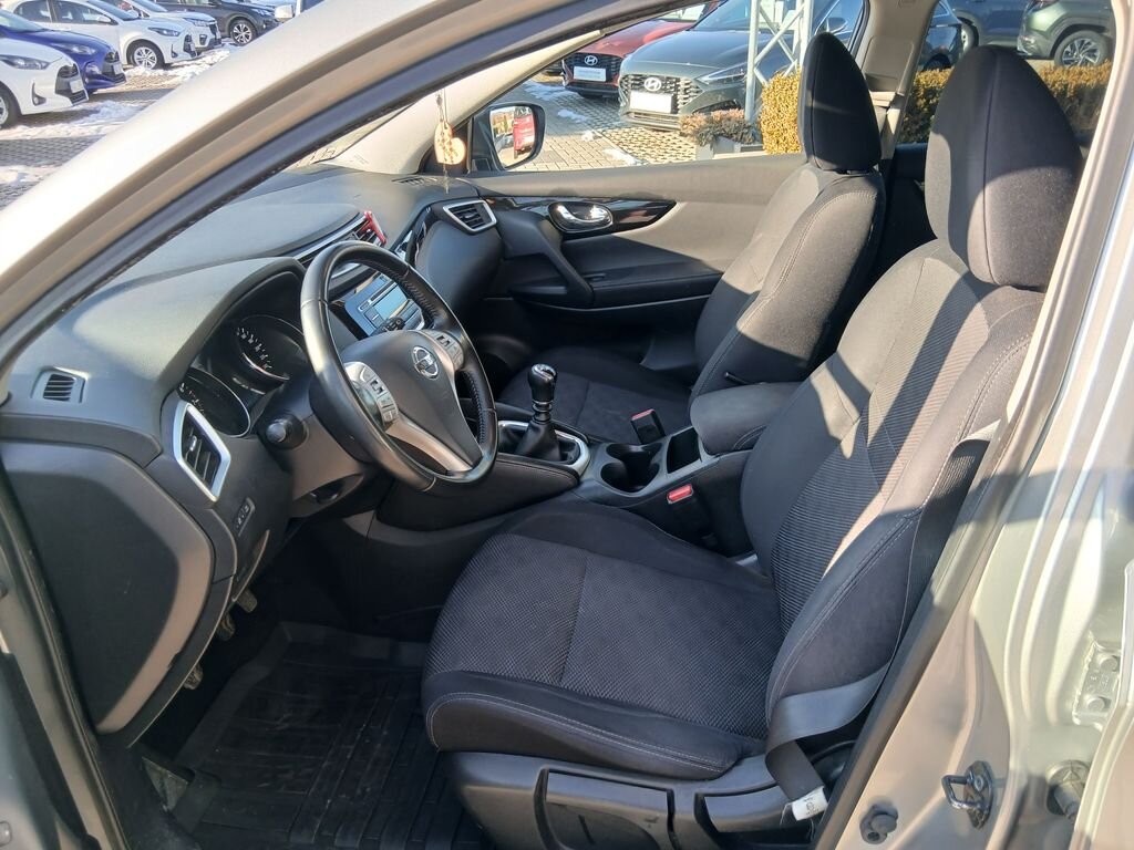 Nissan Qashqai SUV 1,6 l 120 kw
