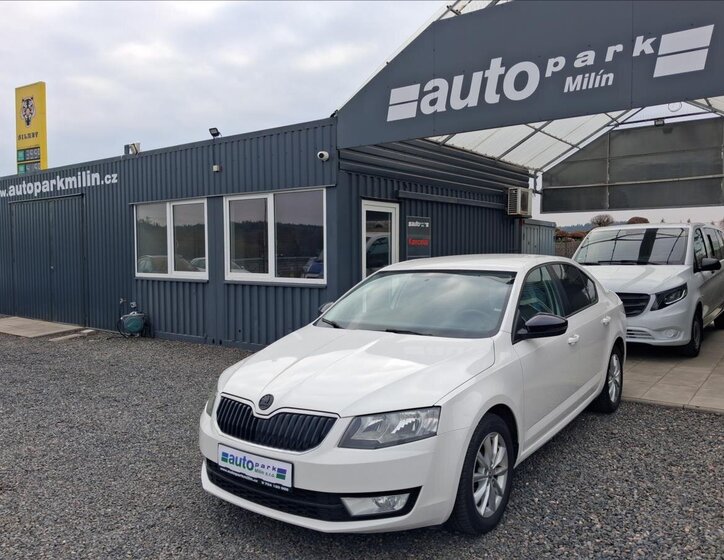 Škoda Octavia Sedan / Limuzína 1,6 l 66 kw