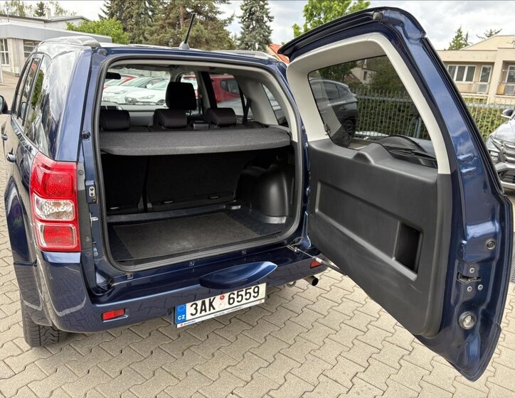 Suzuki Grand Vitara SUV / Terénní 2,4 l 124 kw