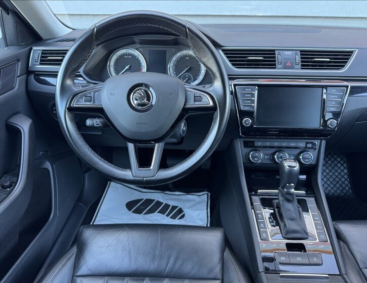 Škoda Superb 27