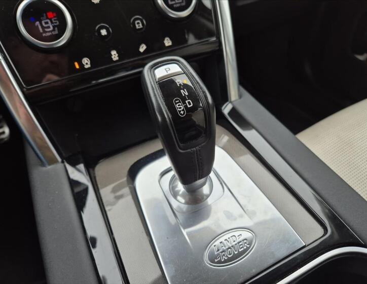 Land Rover Discovery Sport 18