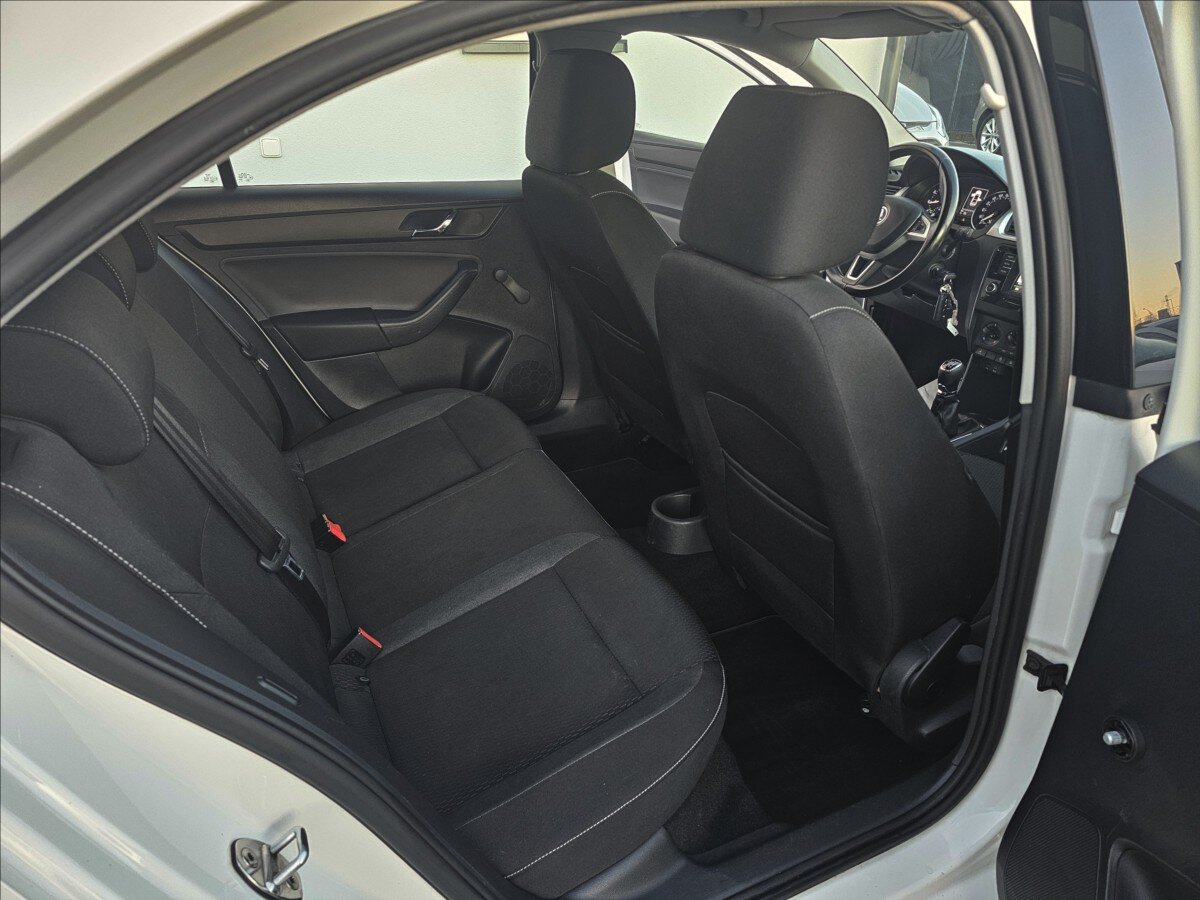 Škoda Rapid Sedan / Limuzína 1,2 l 81 kw