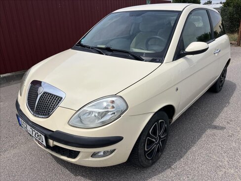 Lancia Y Hatchback 1,2 l 44 kw