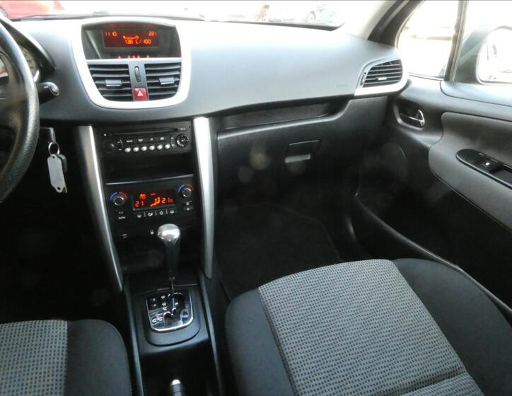 Peugeot 207 26