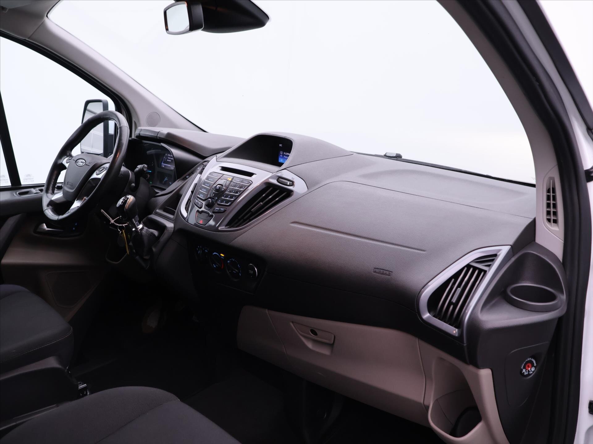 Ford Tourneo Custom Kombi 2,0 l 125 kw