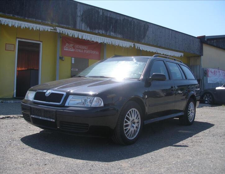 Škoda Octavia 1
