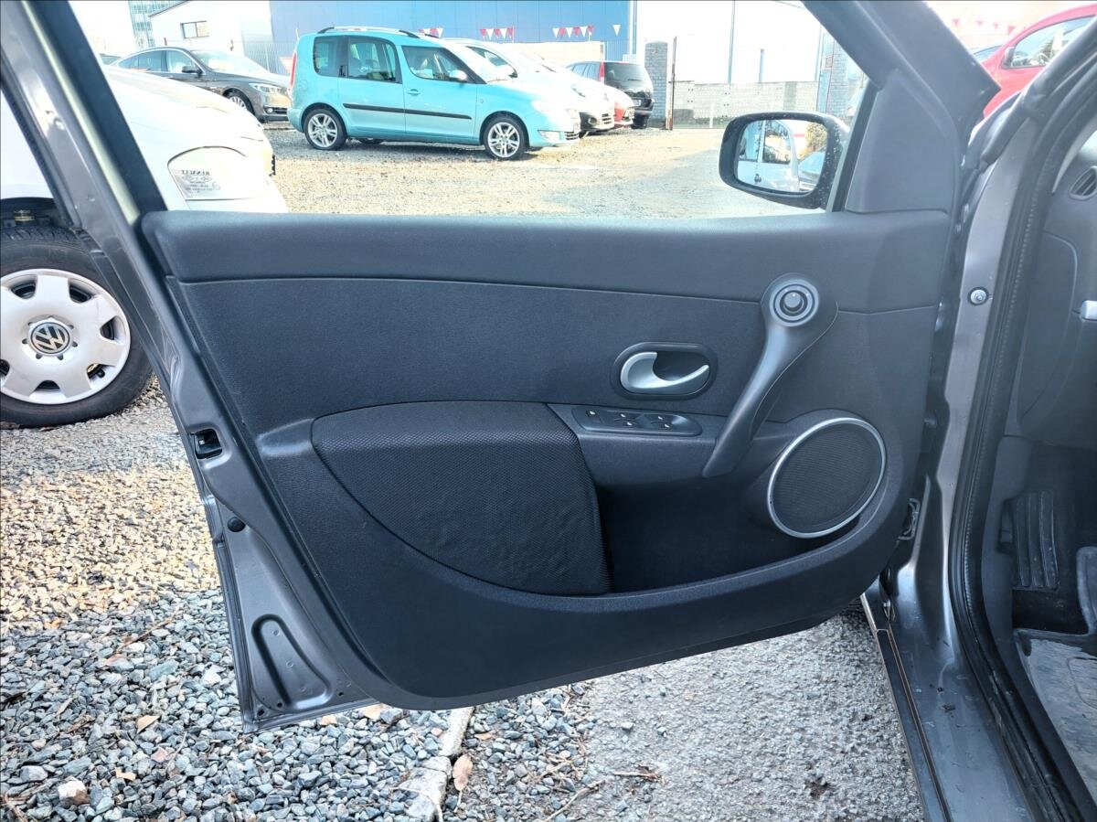 Renault Clio Kombi 1,1 l 74 kw