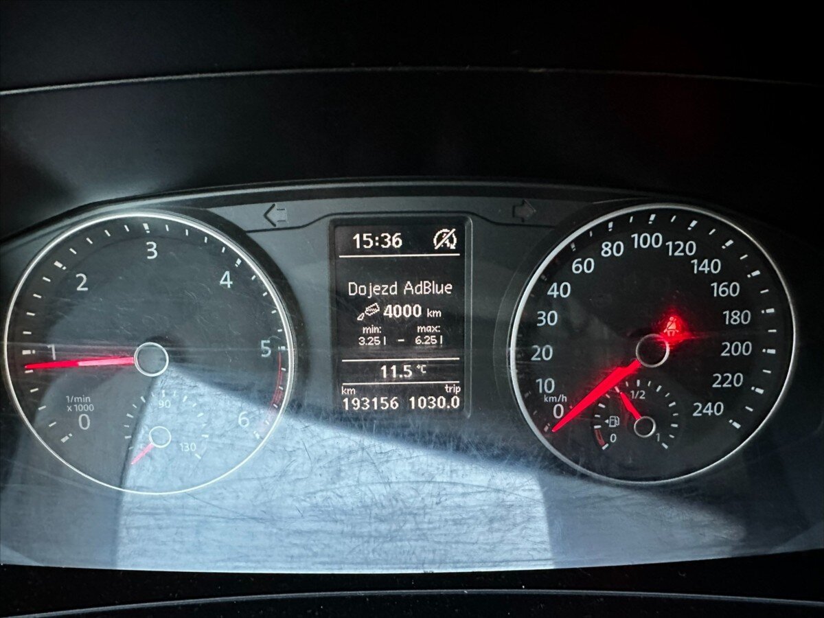 Volkswagen Caravelle Kombi 2,0 l 75 kw