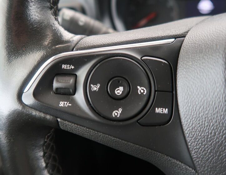 Opel Combo MPV 1,5 l 96 kw