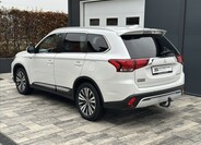 Mitsubishi Outlander 8