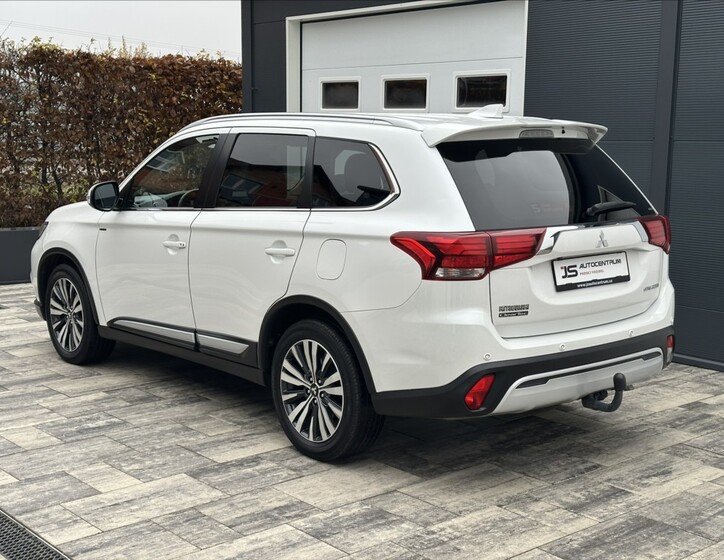 Mitsubishi Outlander 8