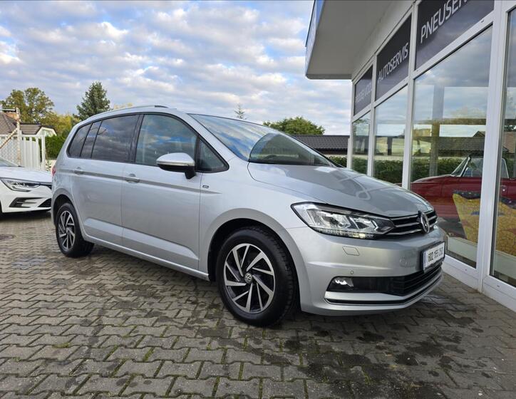 Volkswagen Touran 2