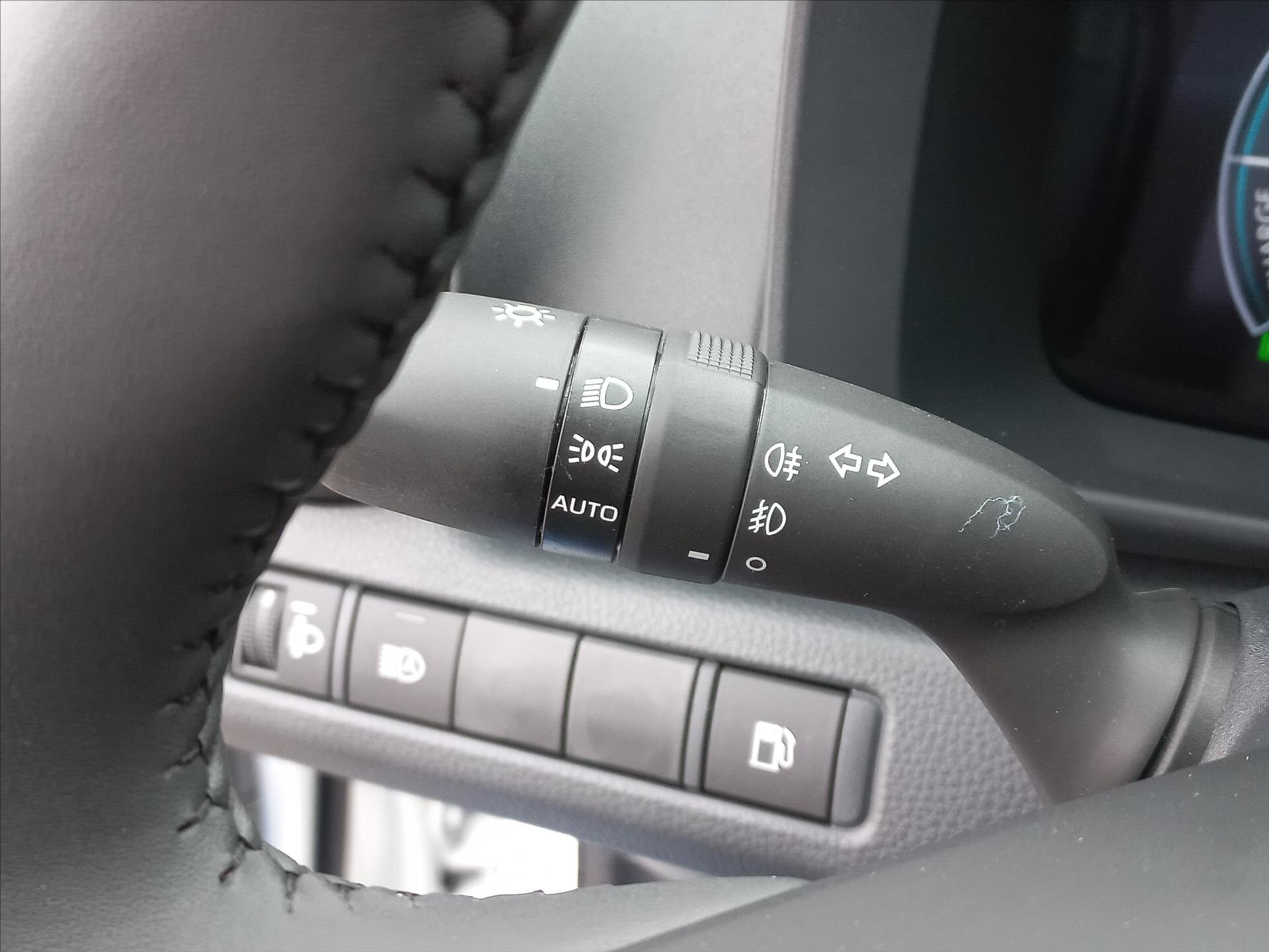 Toyota C-HR CUV / Crossover 1,8 l 72 kw