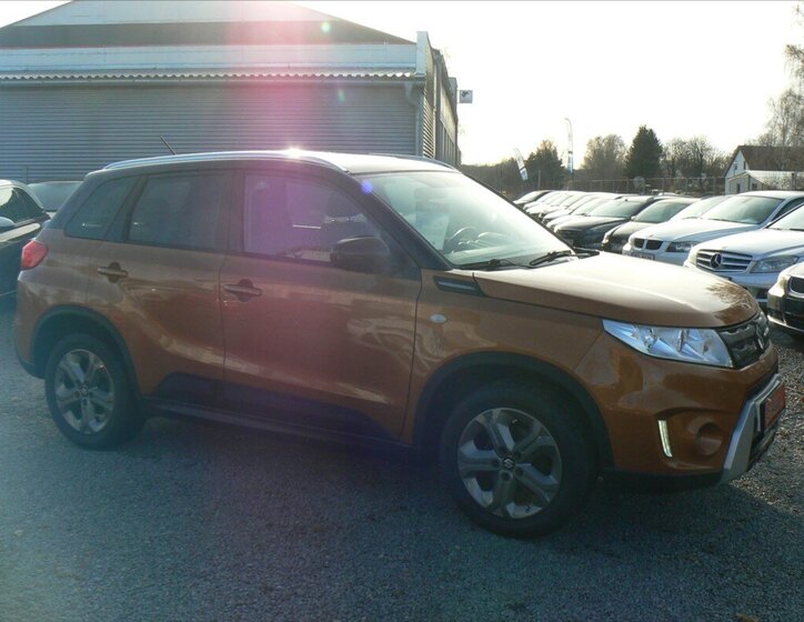 Suzuki Vitara 8