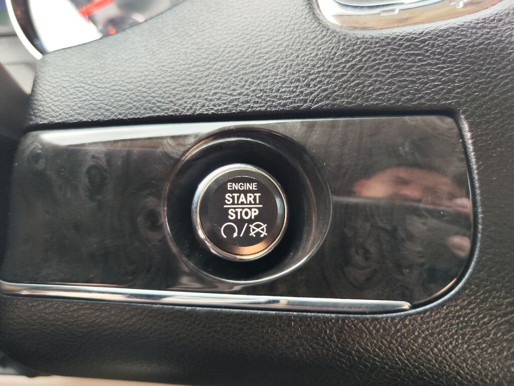 Lancia Voyager MPV 2,8 l 120 kw