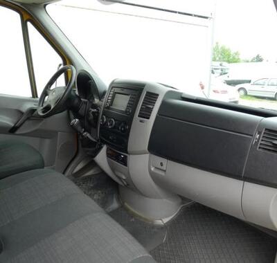Mercedes-Benz Sprinter 10
