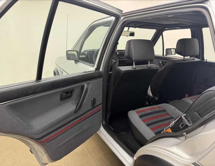 Volkswagen Golf Sedan / Limuzína 1,8 l 79 kw