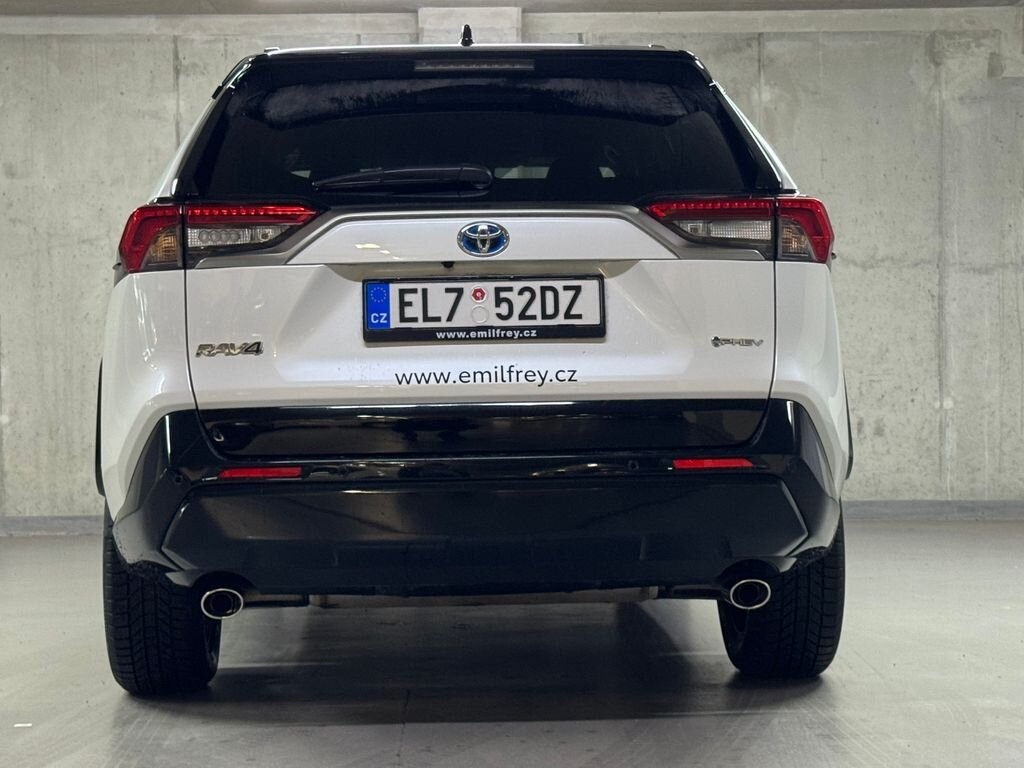 Toyota RAV4 SUV 2,5 l 228 kw