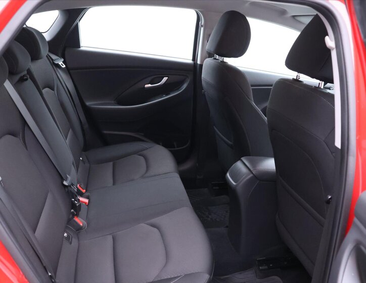 Hyundai i30 Liftback 1,6 l 100 kw