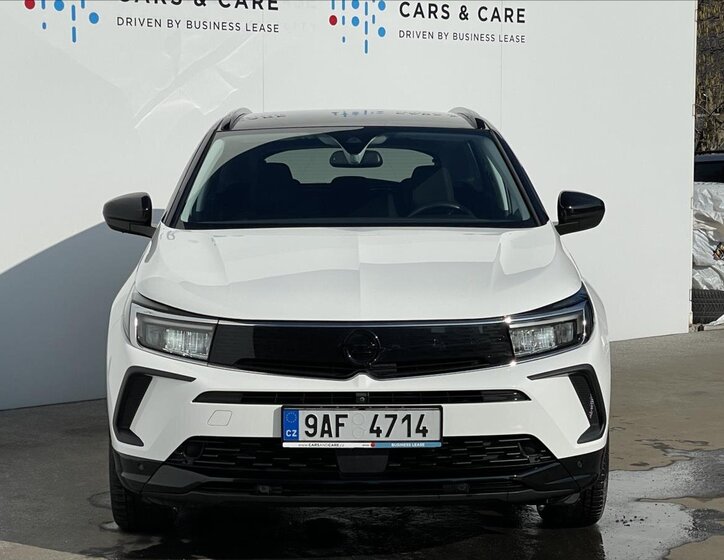 Opel Grandland SUV / Terénní 1,5 l 96 kw