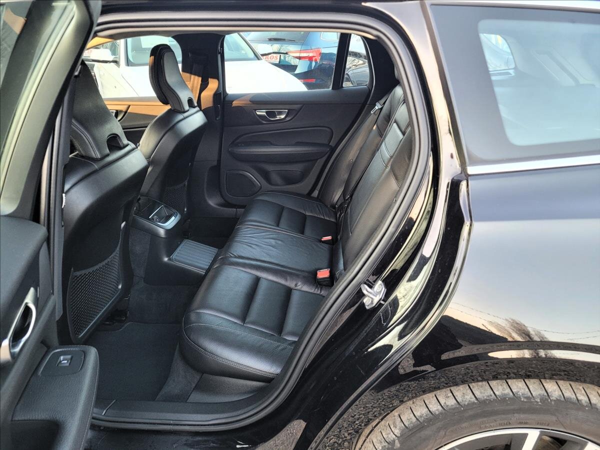 Volvo V60 Kombi 2,0 l 251 kw