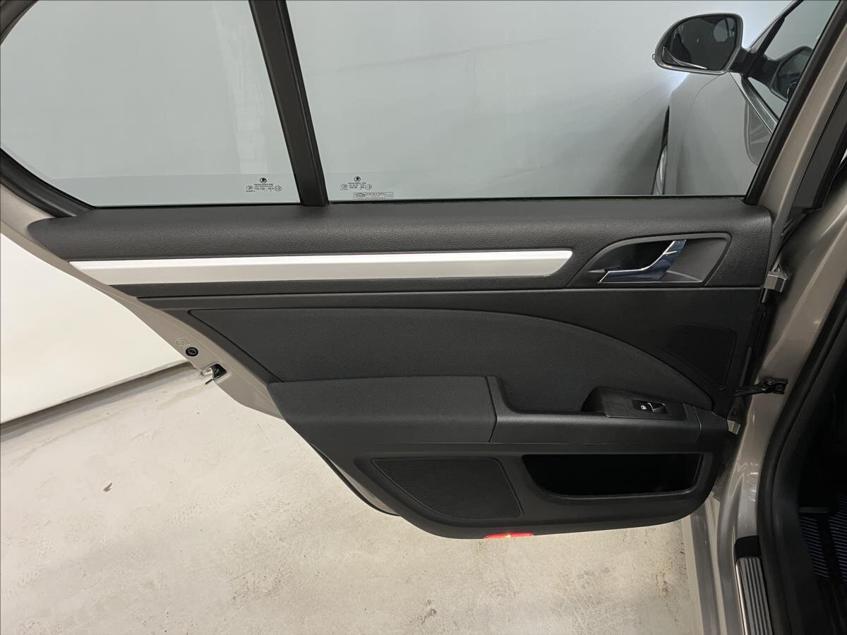 Škoda Superb Liftback 2,0 l 103 kw