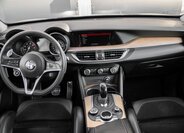 Alfa Romeo Stelvio SUV 2,0 l 206 kw