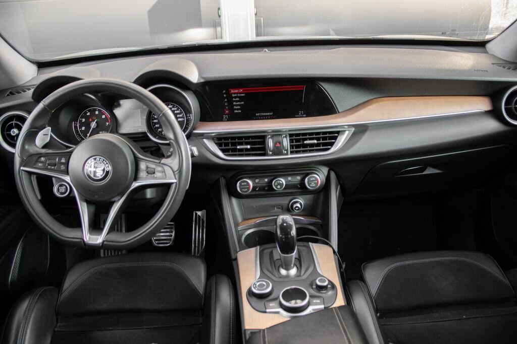 Alfa Romeo Stelvio SUV 2,0 l 206 kw