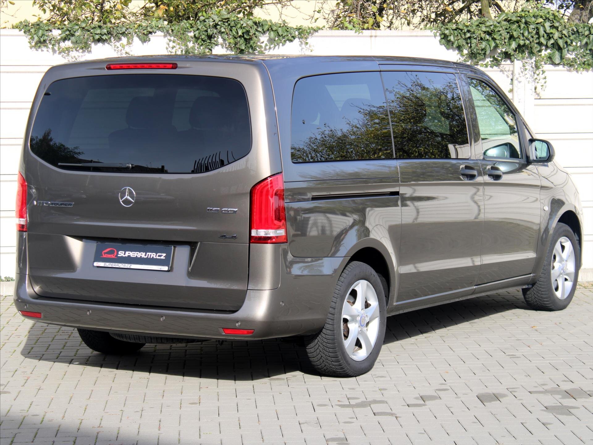 Mercedes-Benz Vito Kombi 2,1 l 140 kw