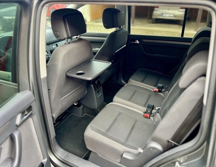 Volkswagen Touran MPV 1,6 l 77 kw